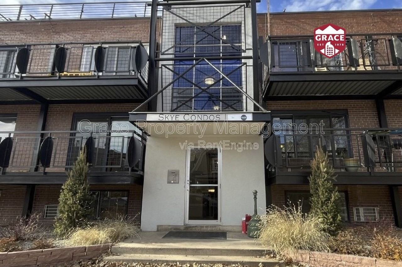 1045 N Clarkson St #202