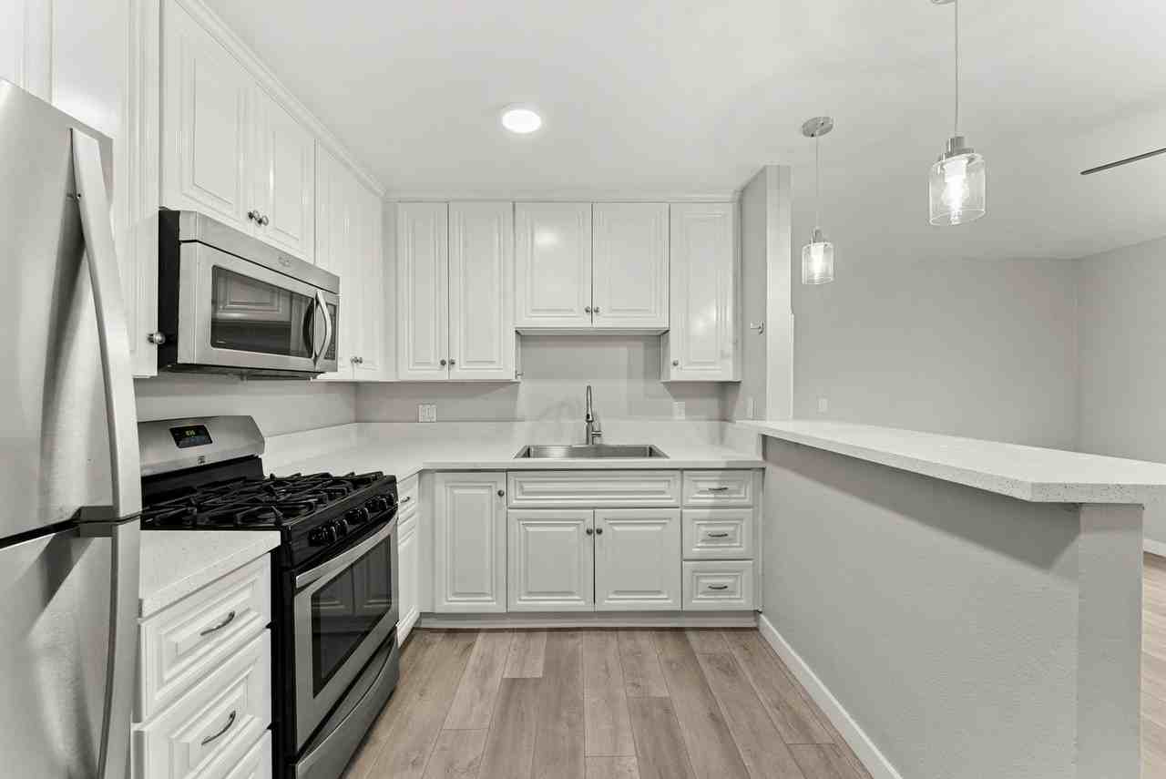 Willie James - Photo 2 of 45