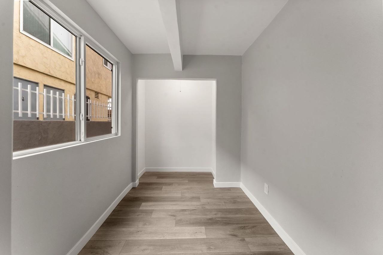 Willie James - Photo 7 of 45