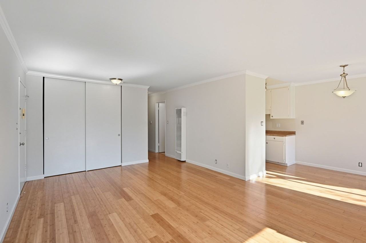 100 Devon Avenue - Photo 6 of 50