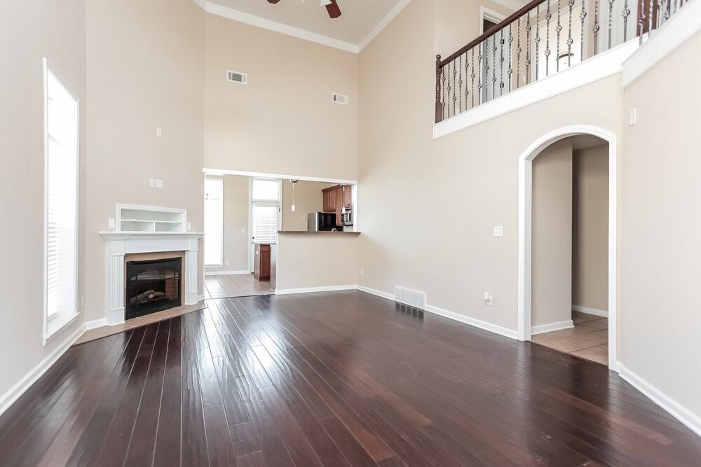 2770 Hidden Falls Dr - Photo 2 of 16