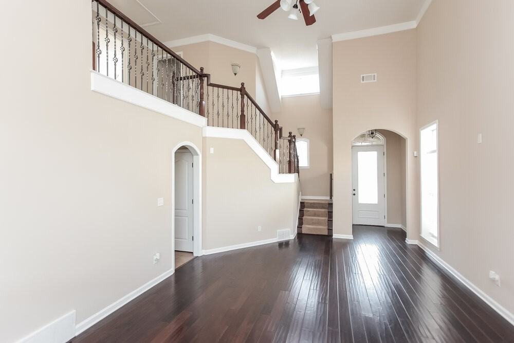 2770 Hidden Falls Dr - Photo 3 of 16