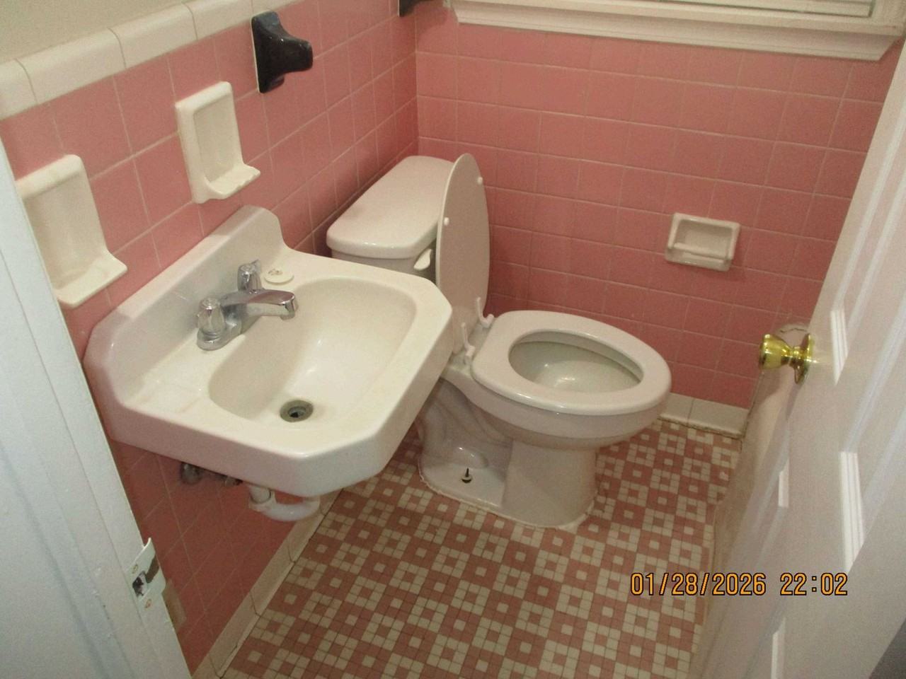 1603 W Whitney Ave - Photo 5 of 6