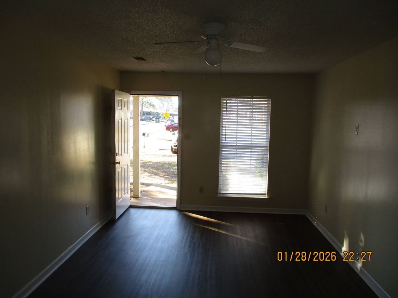 305 Station Crossing Dr Apt A - Photo 3 of 7