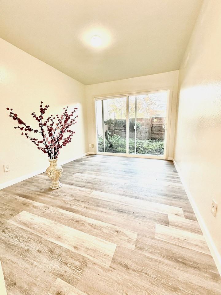 2732 MLK - Photo 2 of 28