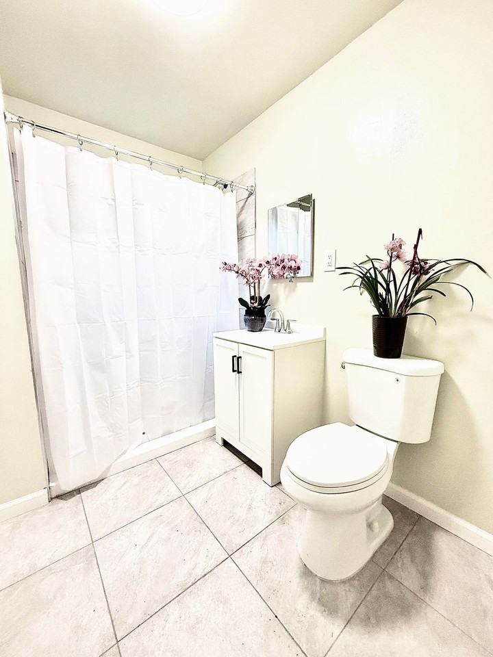 2732 MLK - Photo 3 of 28