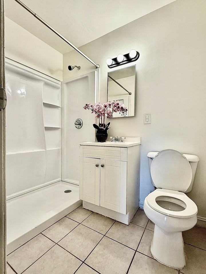 2732 MLK - Photo 6 of 28