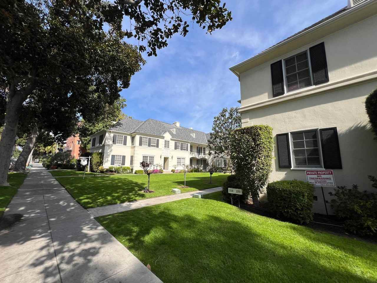 Find Your Home Sweet Home in the Heart of Pasadena! - Photo 3 of 11