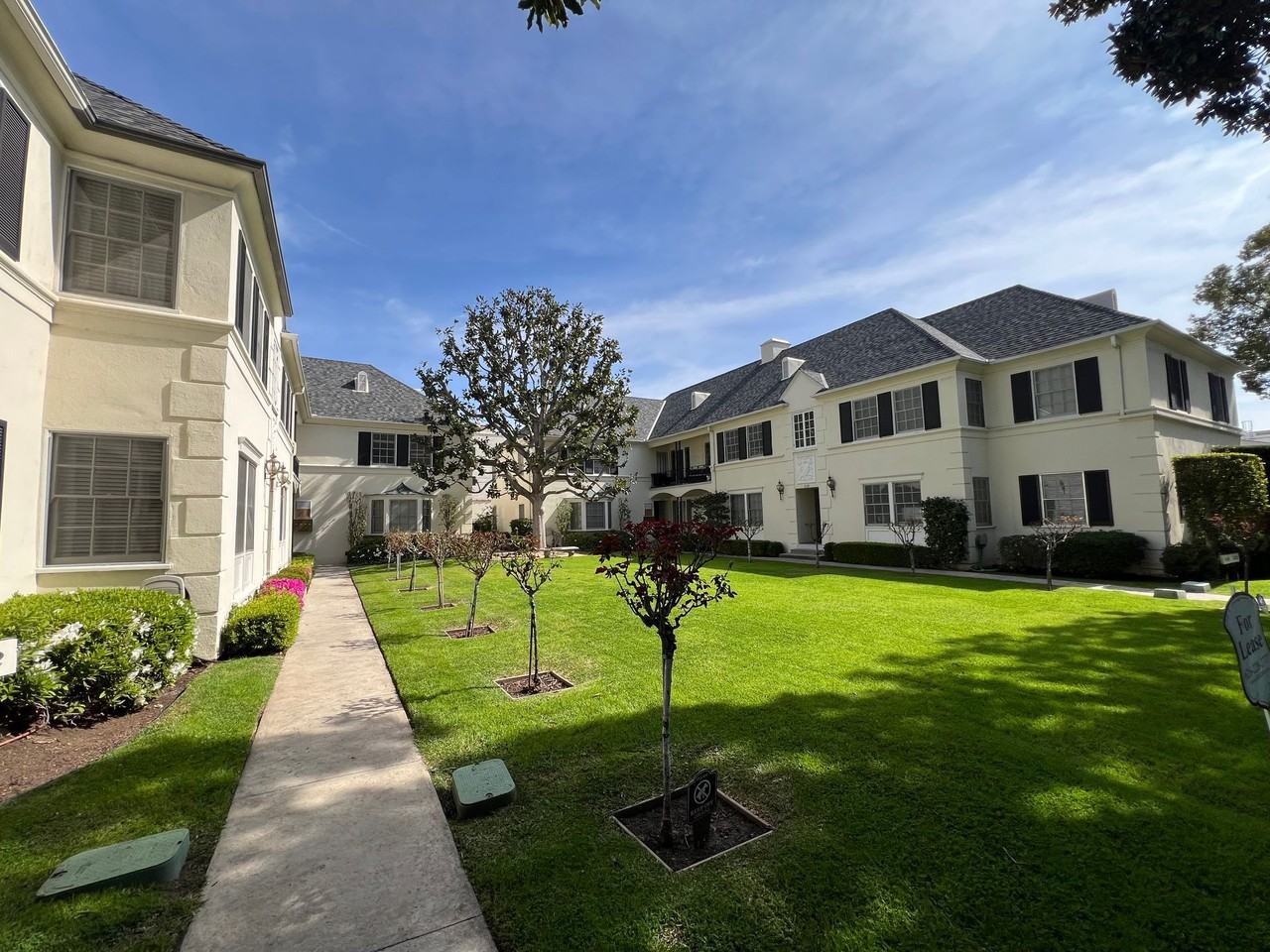 Find Your Home Sweet Home in the Heart of Pasadena! - Photo 7 of 11