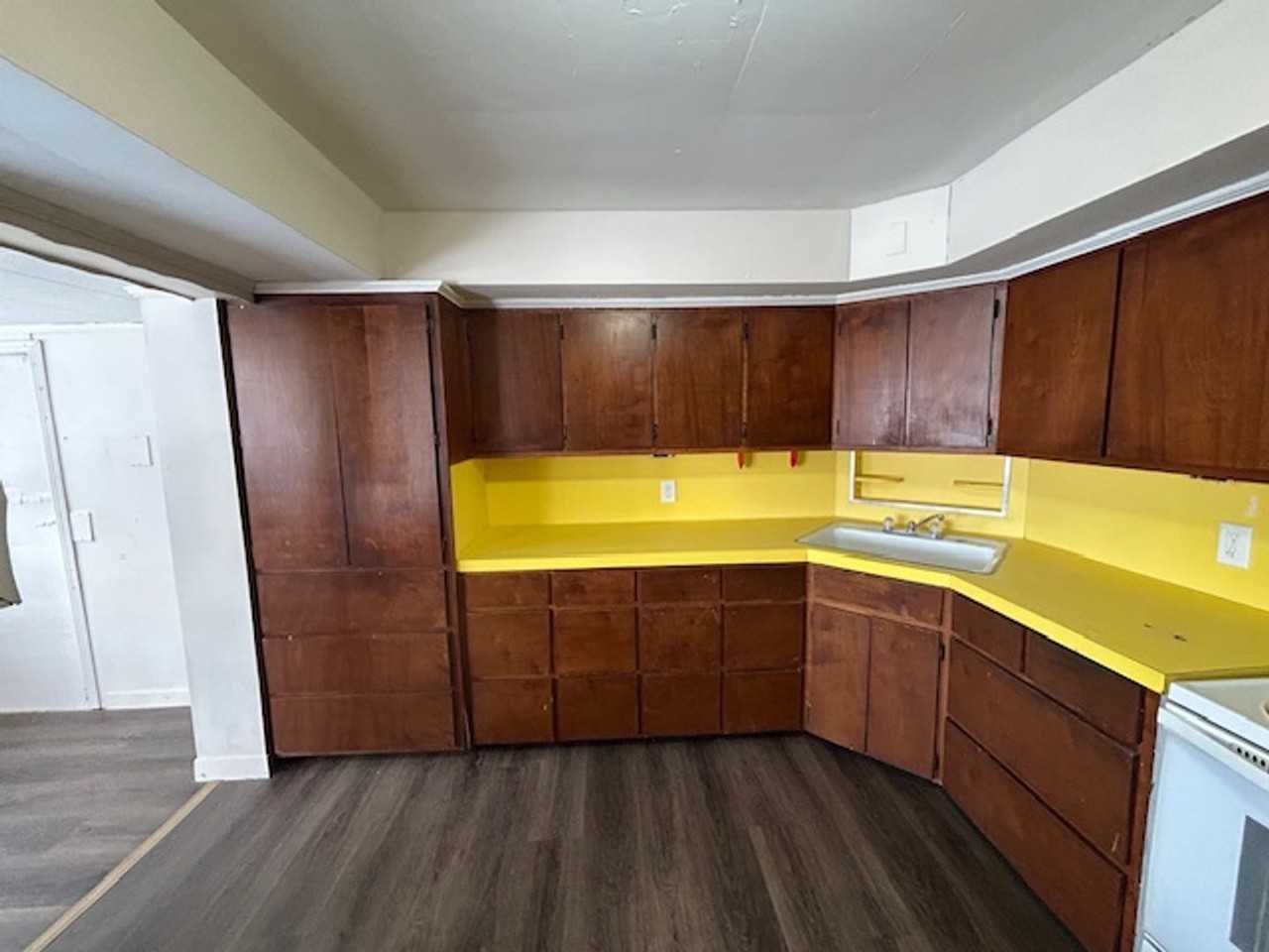 1763 E 36th St - Photo 6 of 26