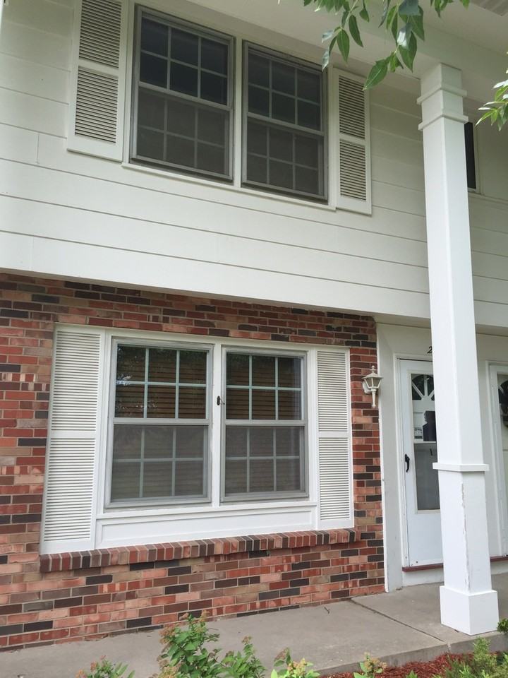 915 Oakcrest St #21 - Photo 3 of 41