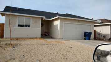 featured image of 1015 Foster Way