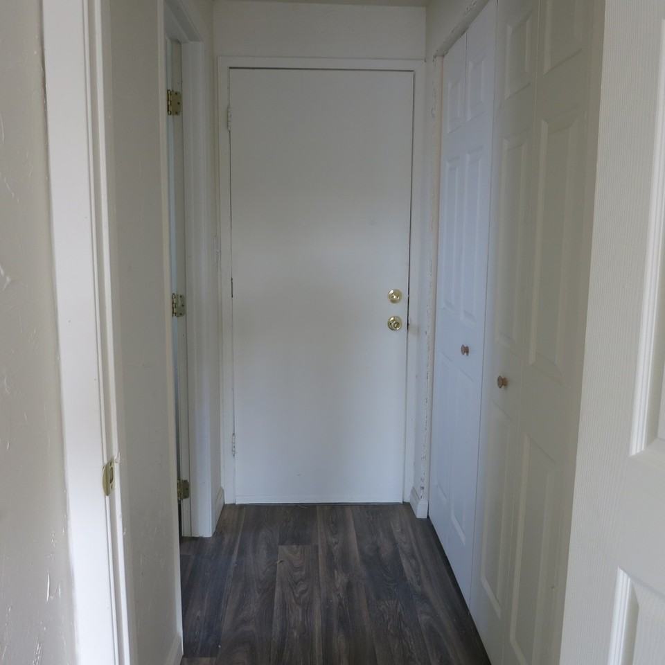 330 Diane Way - Photo 7 of 16