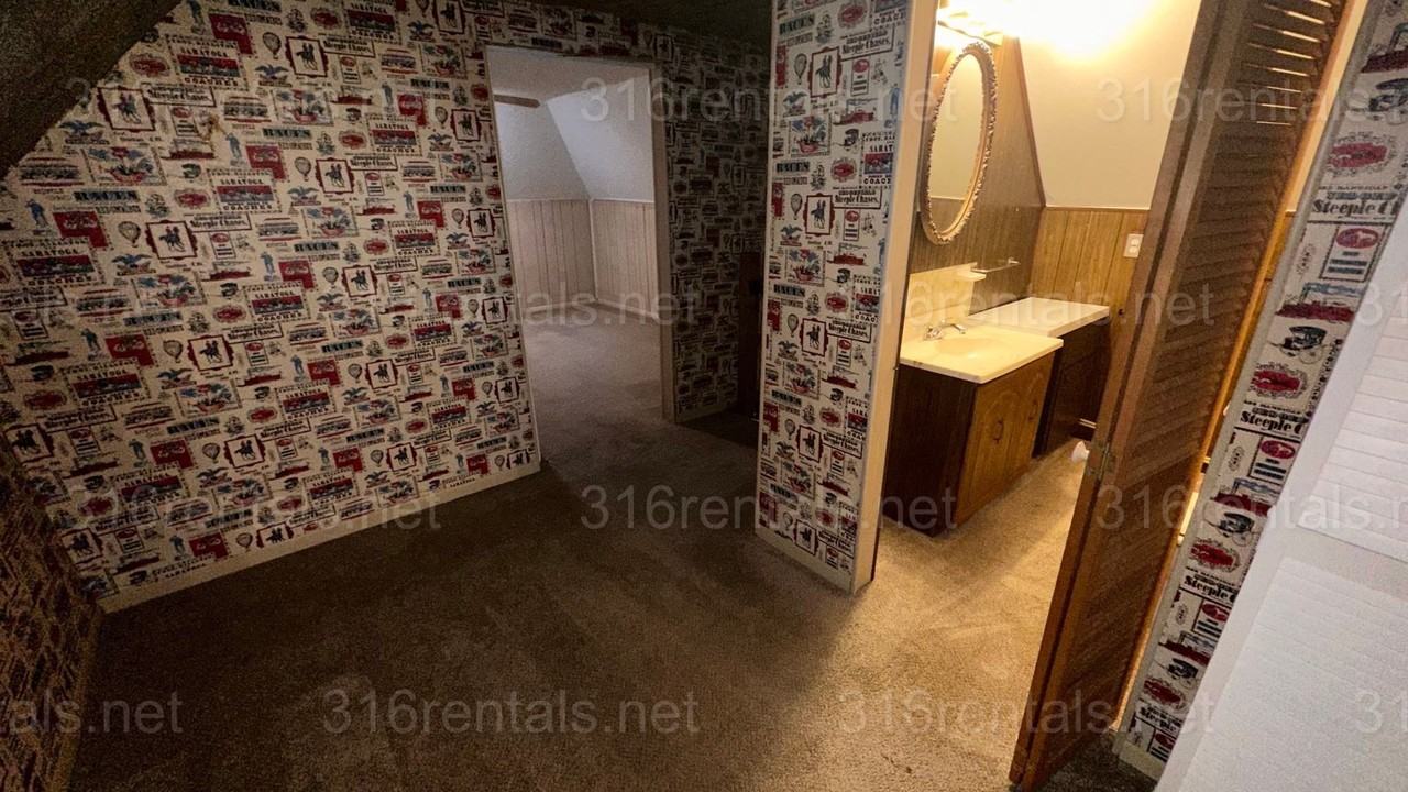 1325 S Waco Ave - Photo 7 of 24