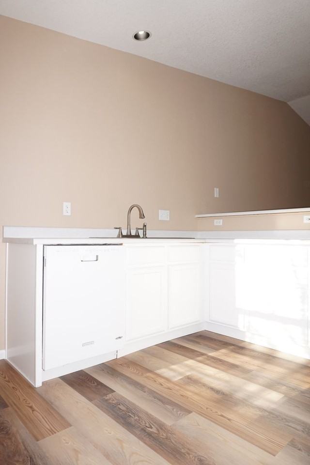 5686 Sunshade Pt - Photo 7 of 21