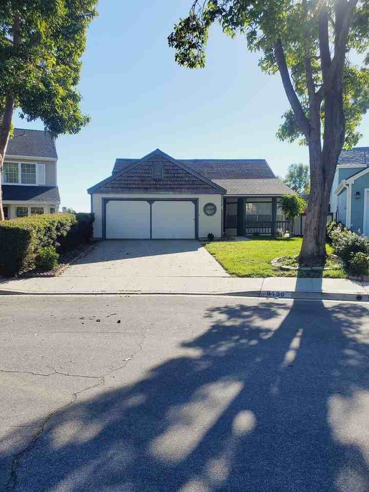 9796 Big Horn St - Photo 2 of 2