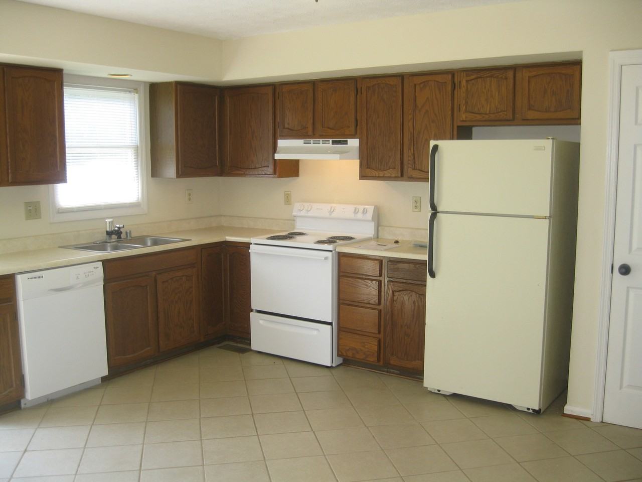 1112 Higbee Mill Rd - Photo 6 of 17