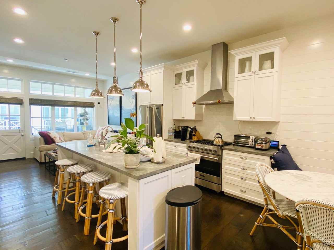 472 Sam Cava Ln - Photo 2 of 20