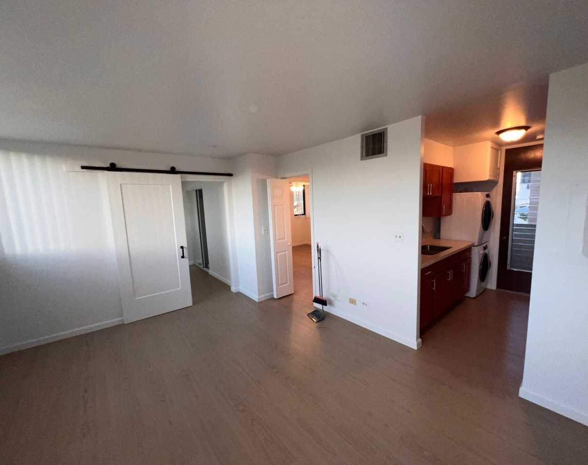 1040 Kinau St #507 - Photo 2 of 7