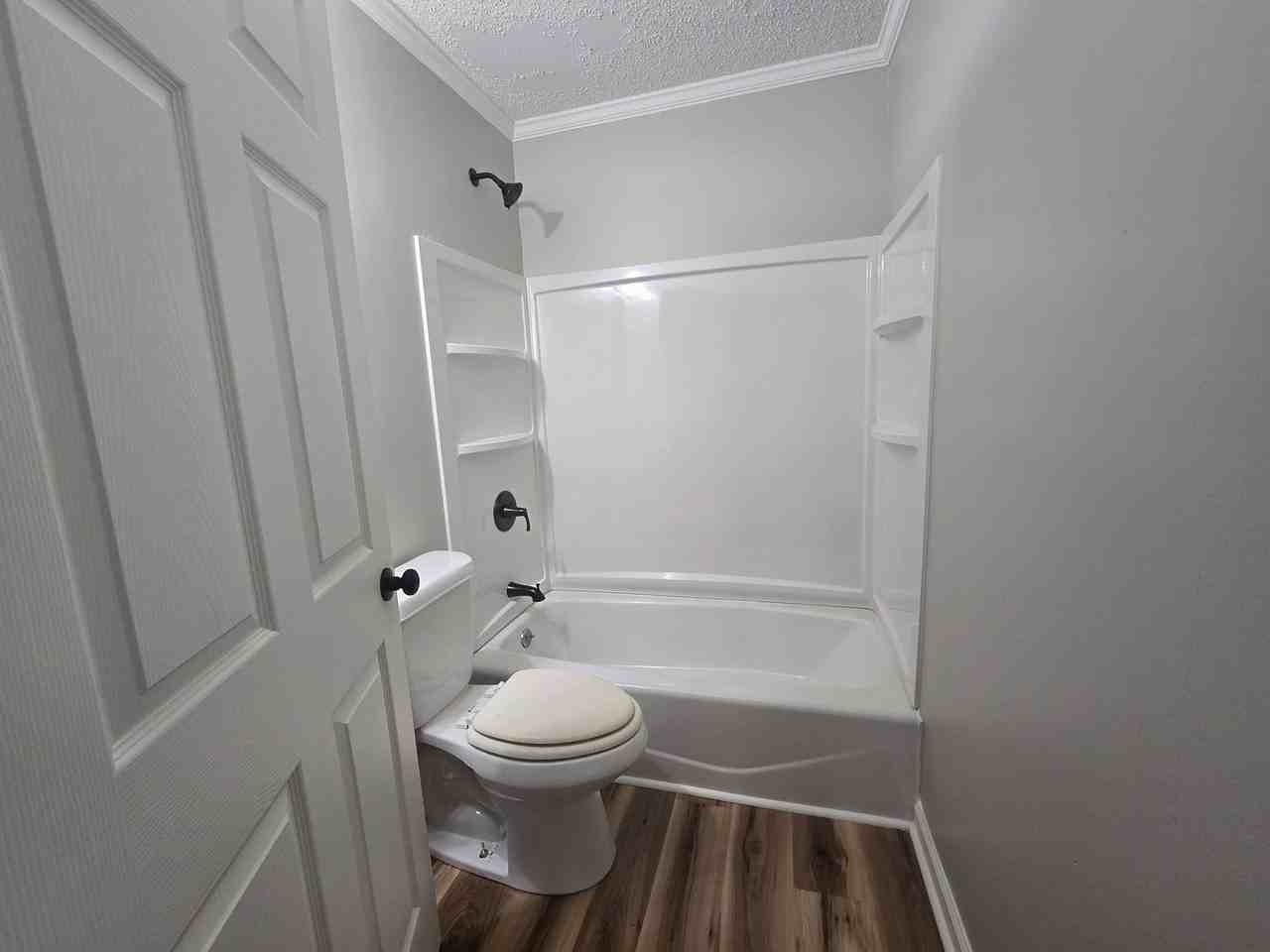 204 Dunand St - Photo 7 of 11