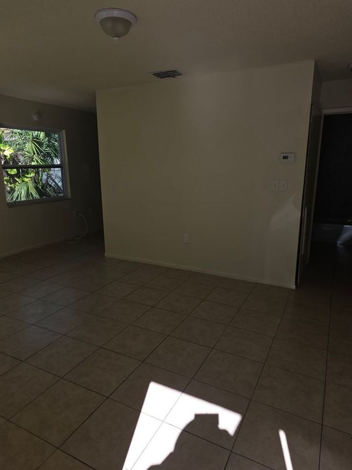 5615 7th Street Ct E - Photo 2 of 9