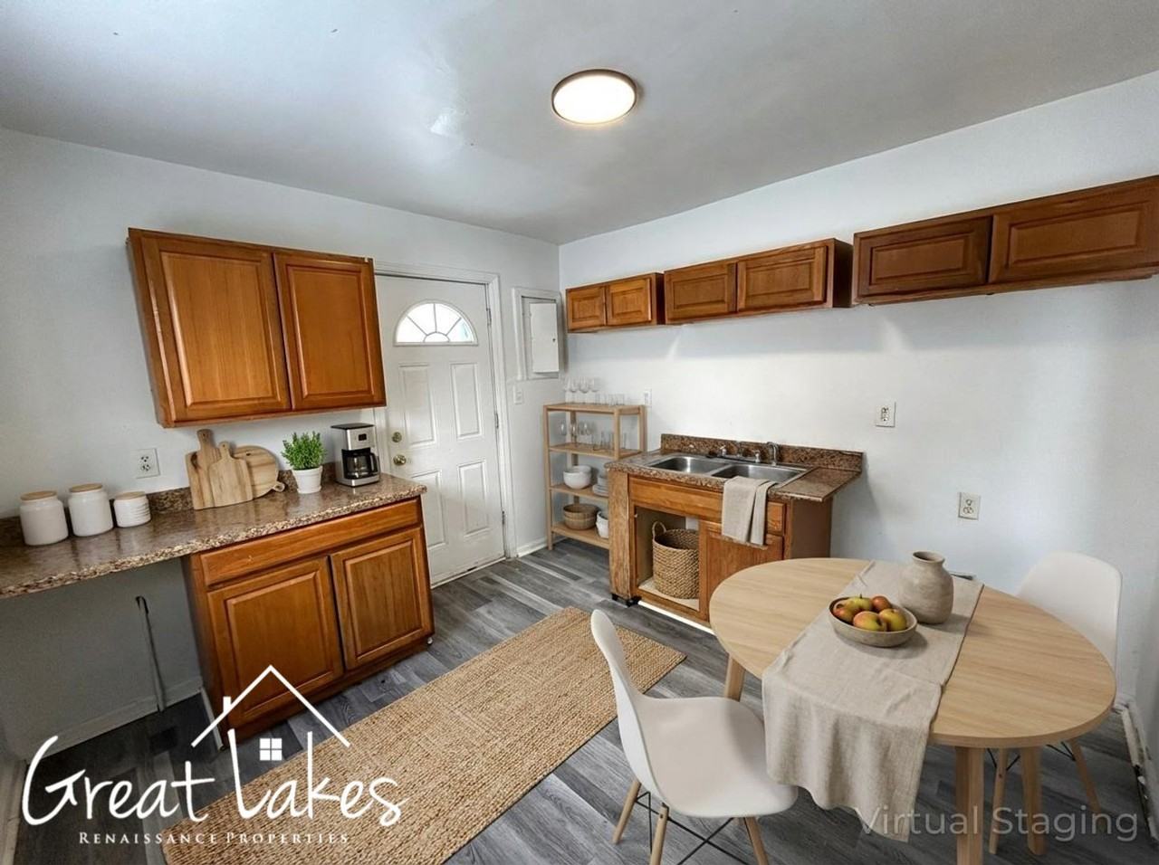 6898 Republic Ave - Photo 3 of 12