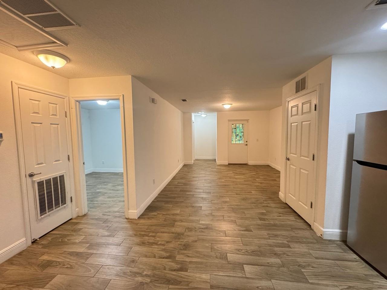 708 Bon Air St - Photo 5 of 29