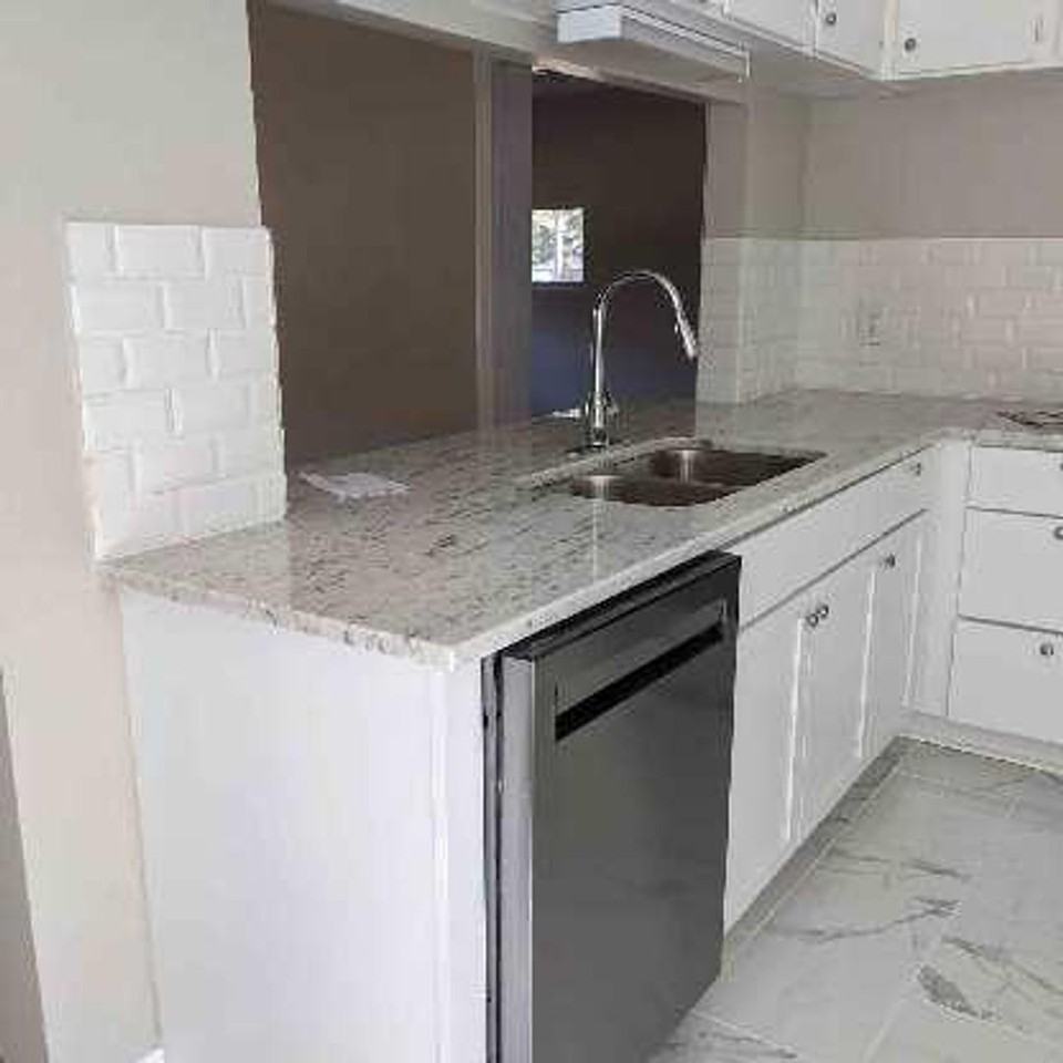 5323 Forest Park Dr - Photo 5 of 15