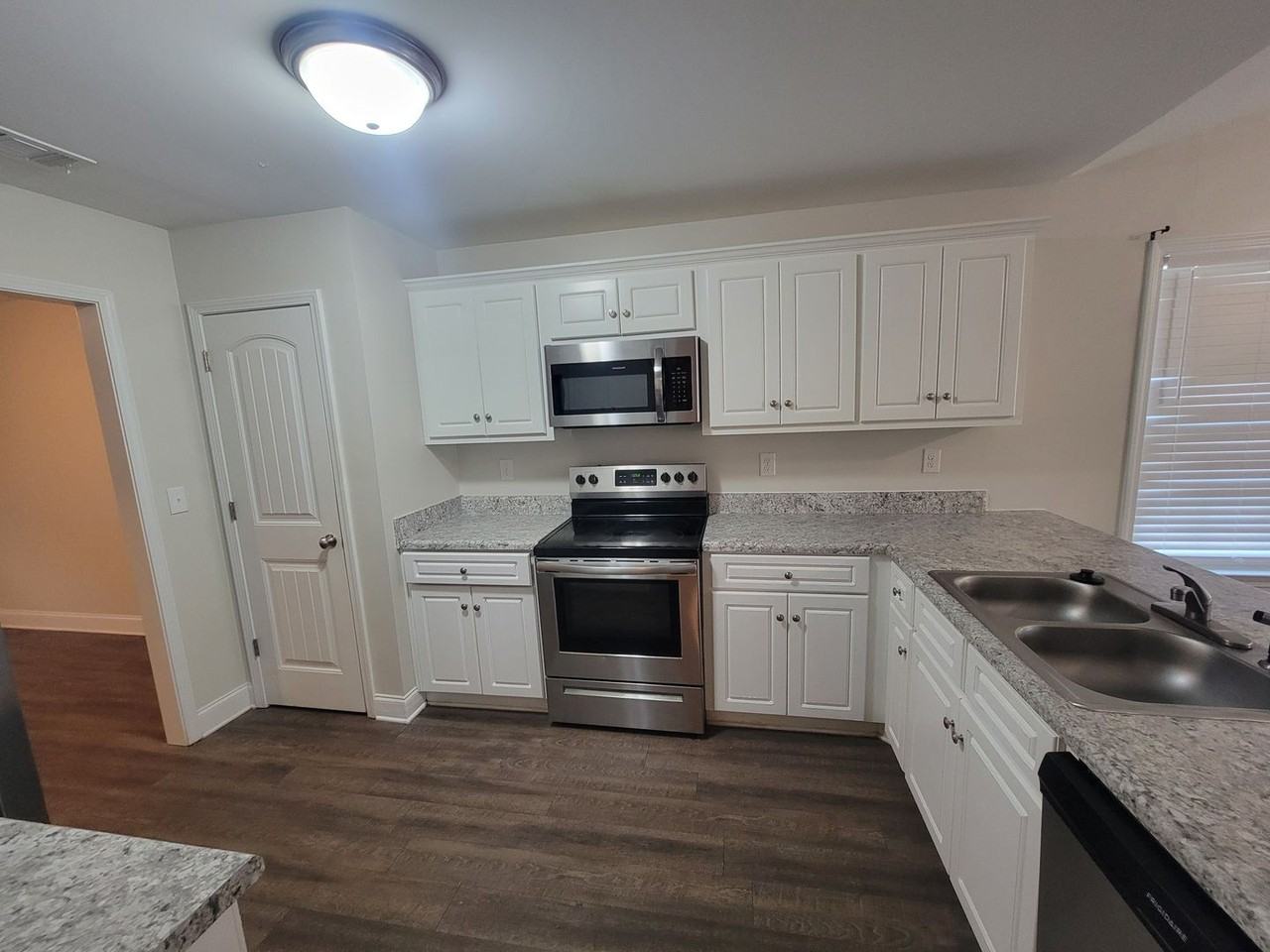 1330 Crawford Creek Pl - Photo 4 of 19