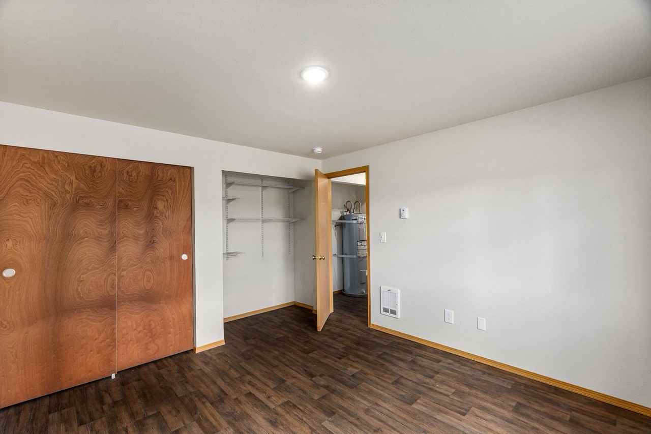 306 Centre St S - Photo 4 of 12