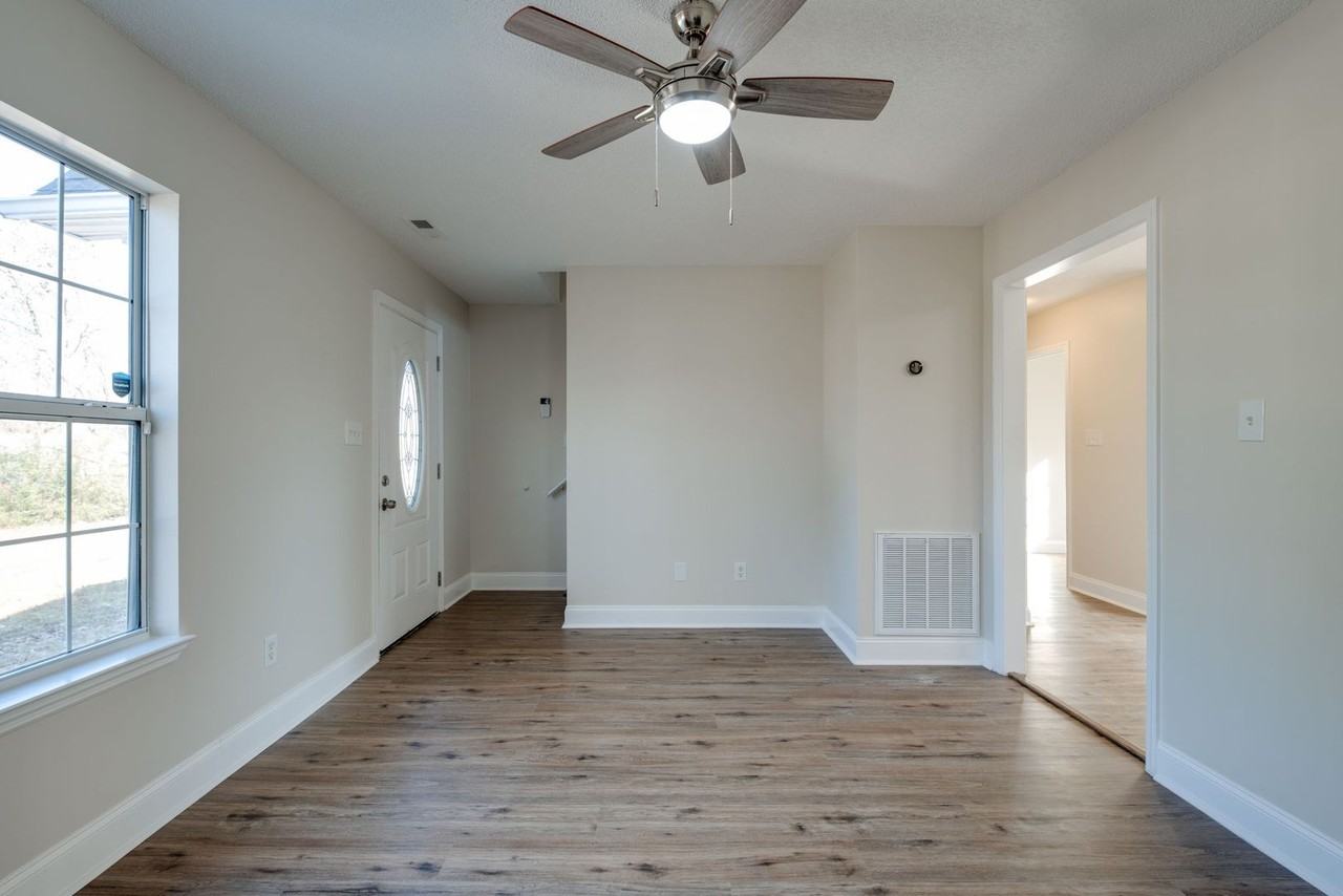 1565 Petty St Se - Photo 7 of 24