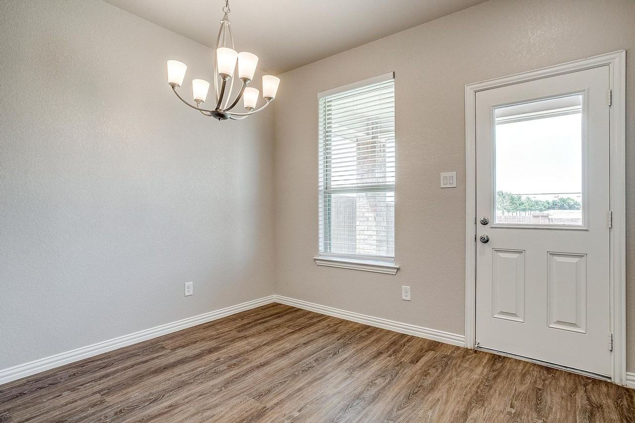 5600 Mcmahan Ln - Photo 2 of 17