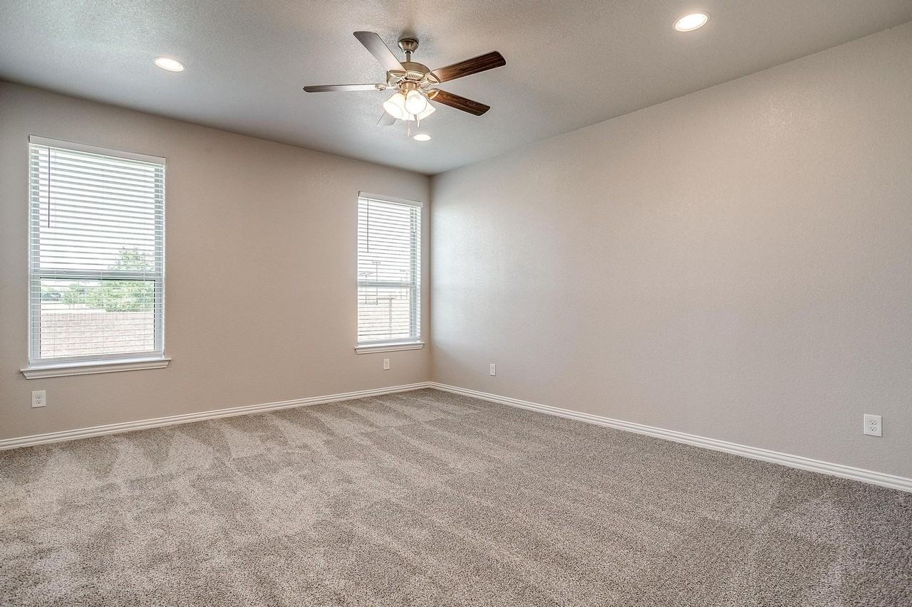 5600 Mcmahan Ln - Photo 4 of 17