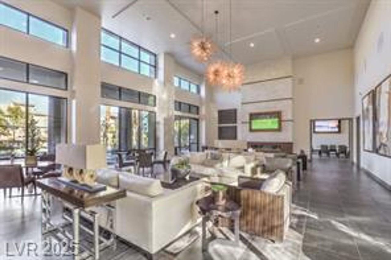 1247 Rock Hills St #102 - Photo 5 of 39