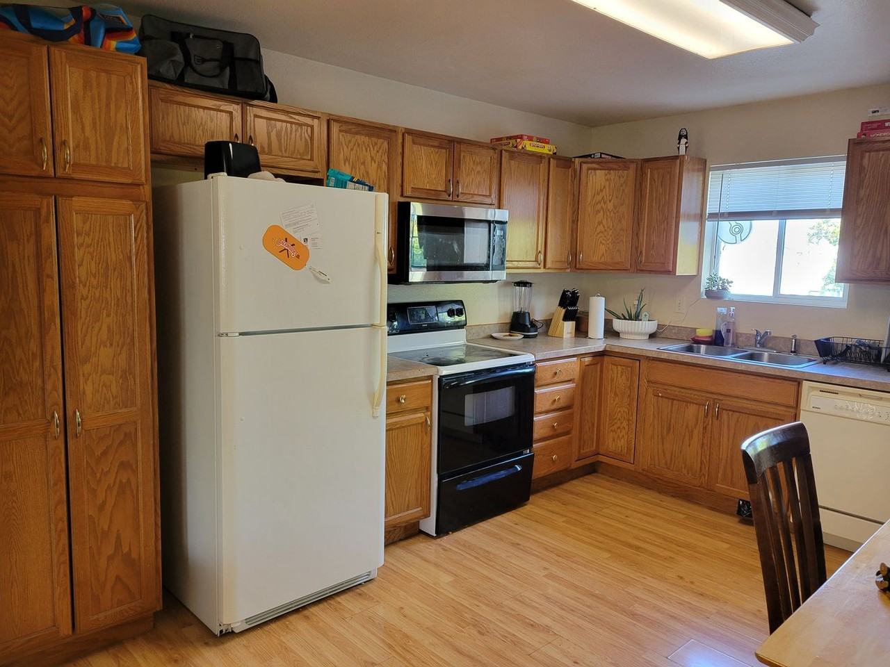 115 Vine St - Photo 6 of 23