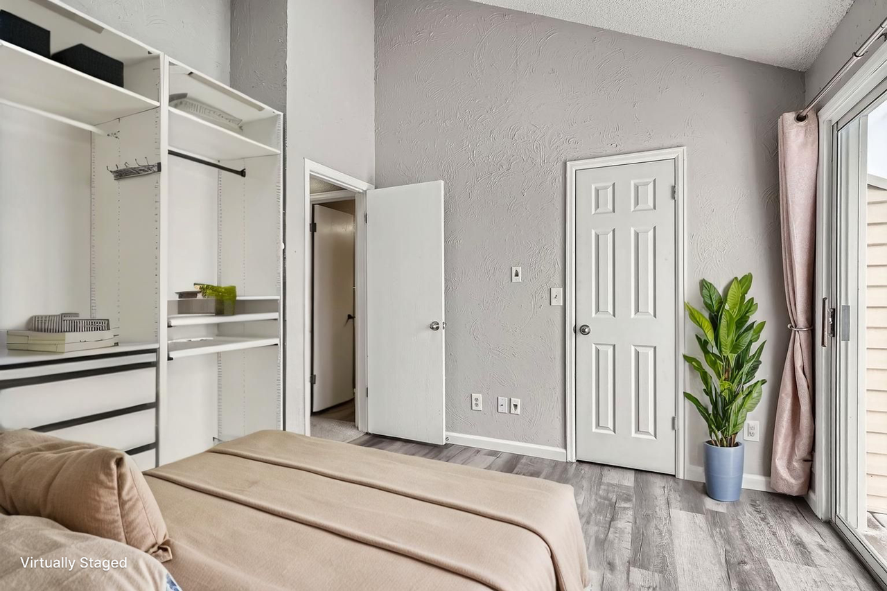 983 S Pitkin Ct - Photo 6 of 14