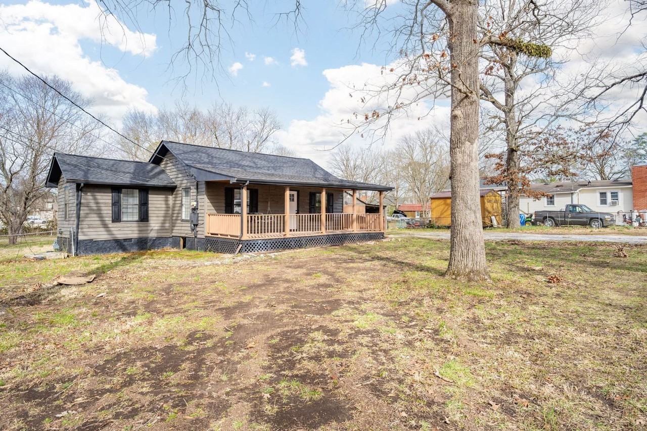 8229 Patterson Rd - Photo 2 of 35