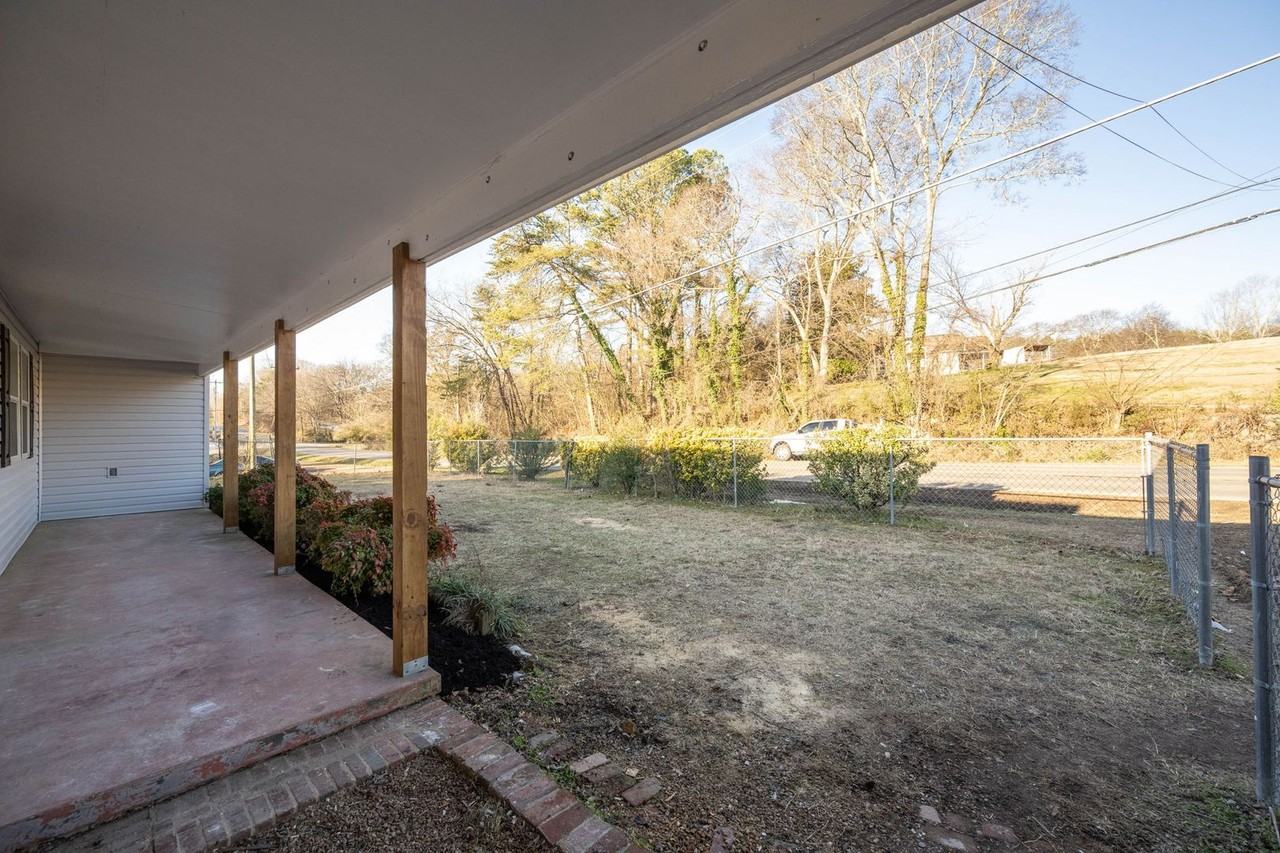 640 Mission Ridge Rd - Photo 4 of 33