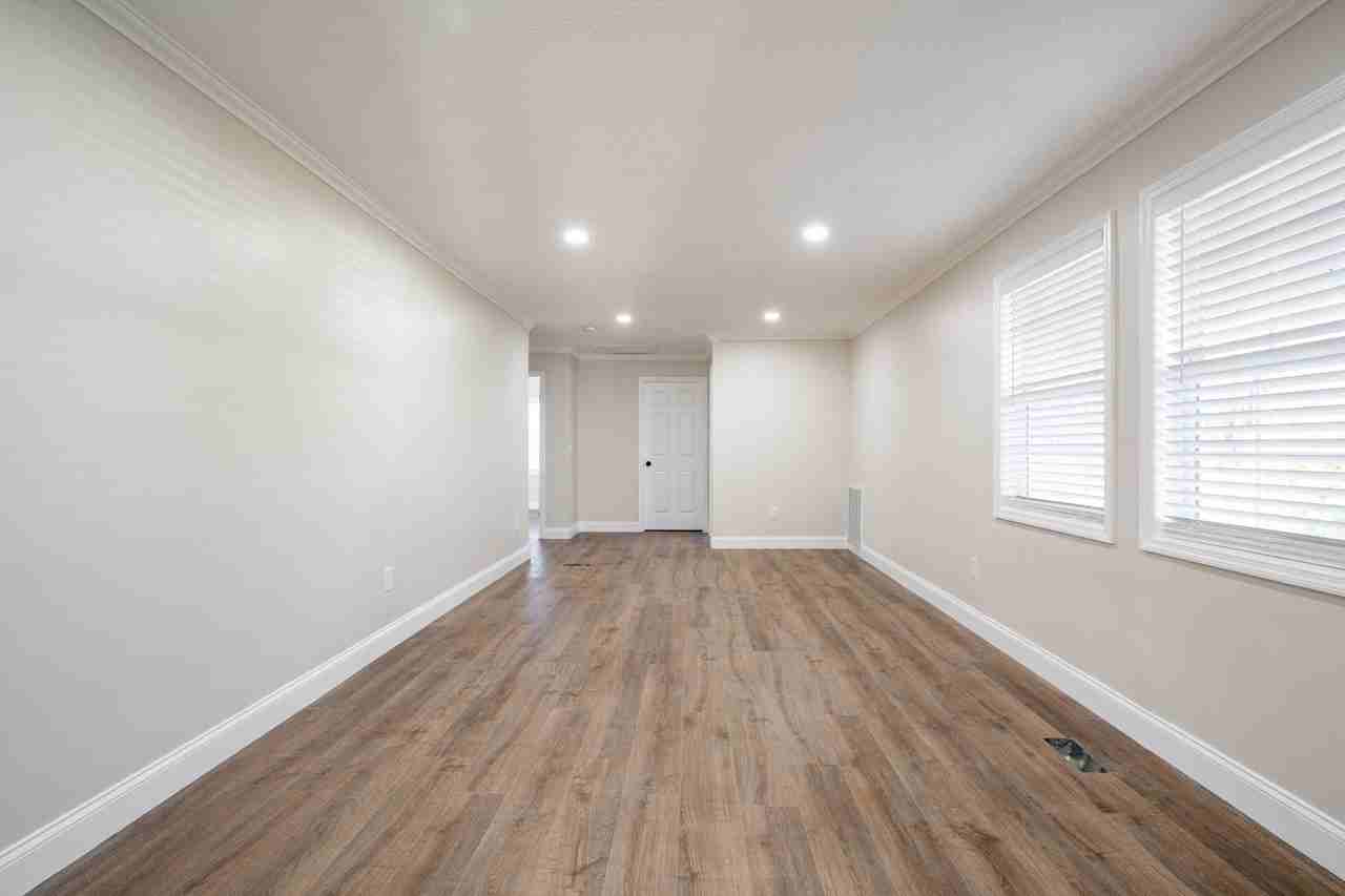 640 Mission Ridge Rd - Photo 5 of 33