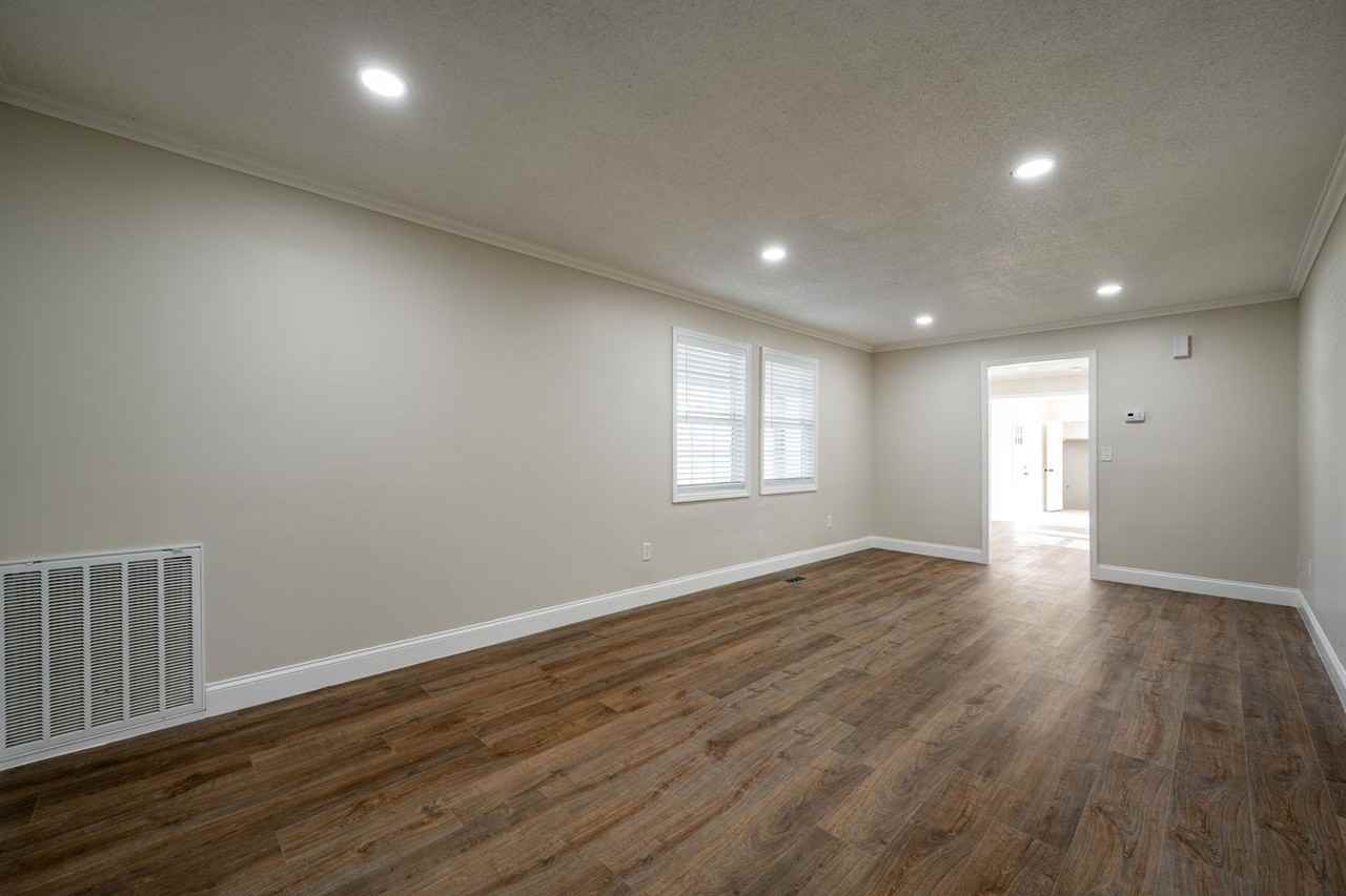 640 Mission Ridge Rd - Photo 6 of 33