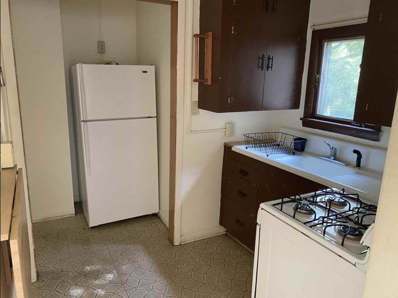 510 W University Ave - Photo 4 of 6