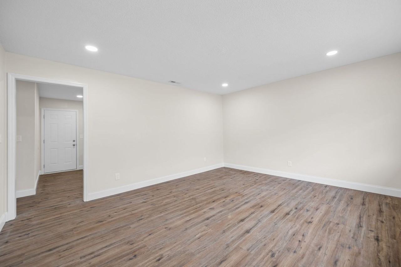 3336 Gundy Dr #B - Photo 4 of 15