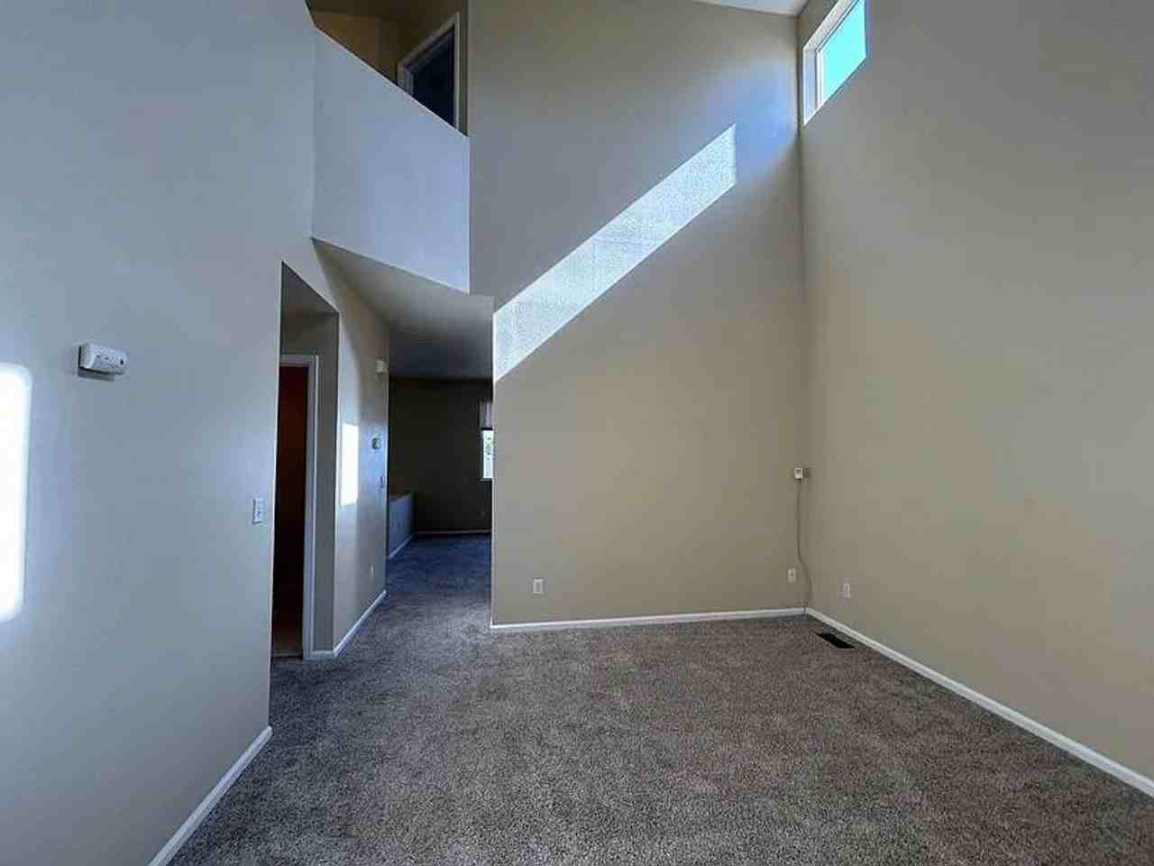 7821 Silver Maple Ln - Photo 5 of 13