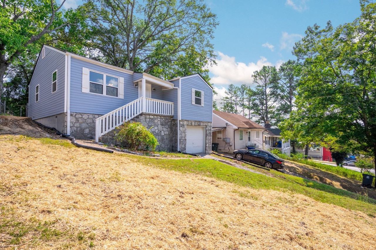 204 Booth Rd - Photo 3 of 25