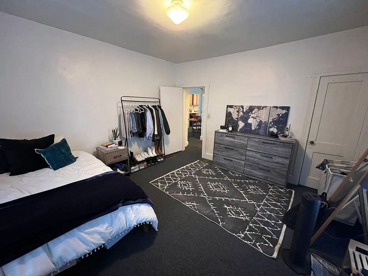 308 E 12th St - Photo 4 of 12