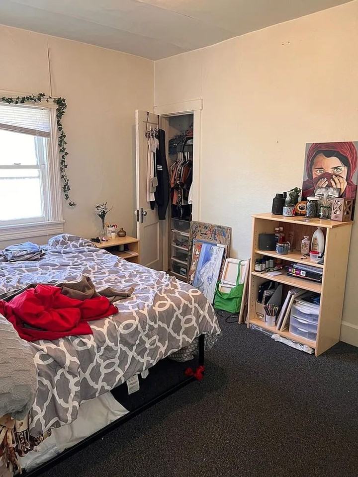 308 E 12th St - Photo 5 of 12