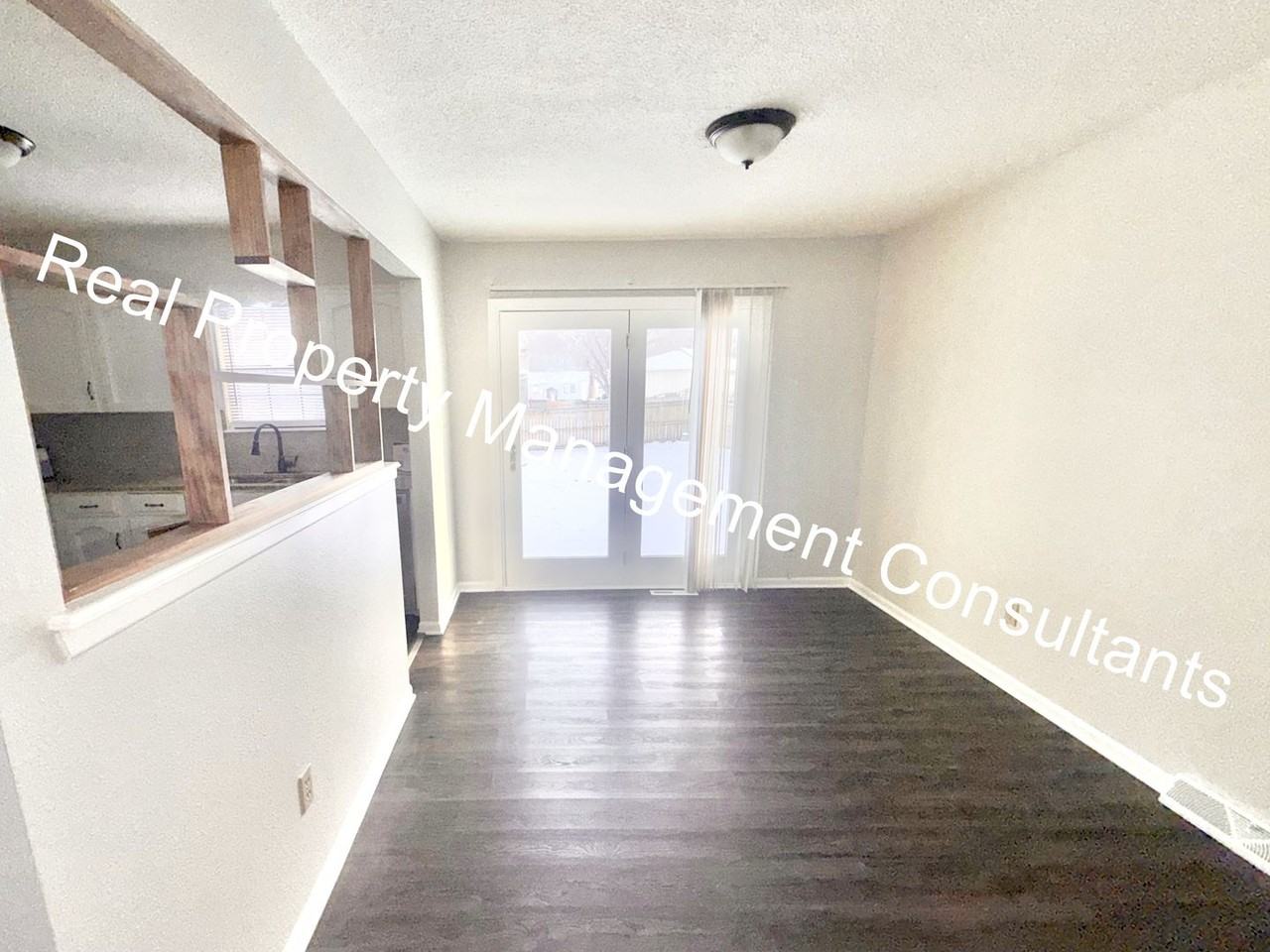 408 Sw Shamrock Pl - Photo 6 of 27