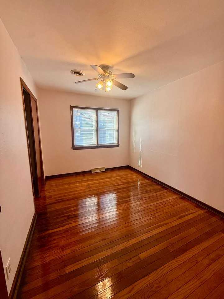 630 Windsor Rd - Photo 6 of 10