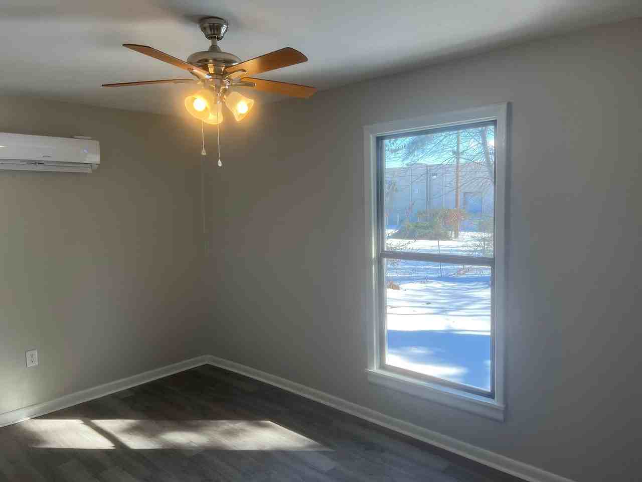 1107 Gum St - Photo 6 of 8