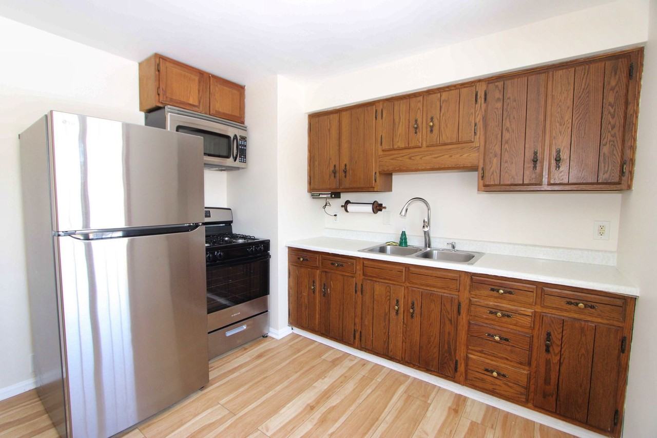 5352 Danroth Ct - Photo 7 of 22